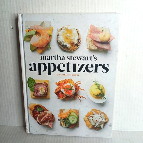Martha Stewart's Appetizers Cocktail Cookbook 2015 First Edition Hardback - Picture 13 of 14